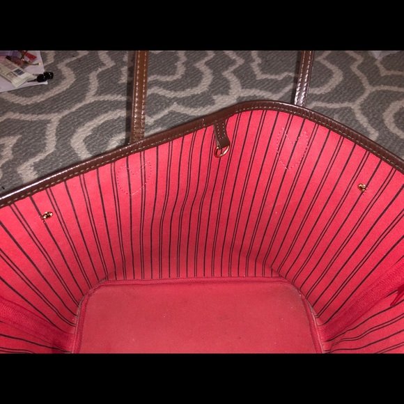 Louis Vuitton Handbags - Never full MM